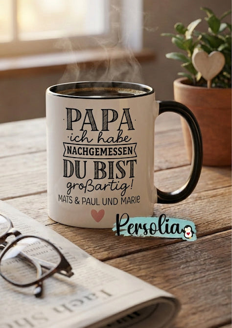 Tasse „Papa, ich habe nachgemessen“ – Schwarz/Weiß mit Wunschnamen